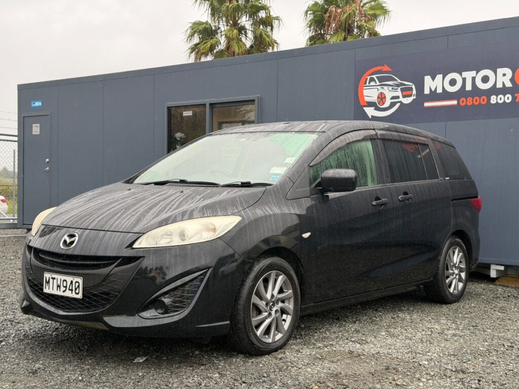front side view of 2014 Mazda Premacy
