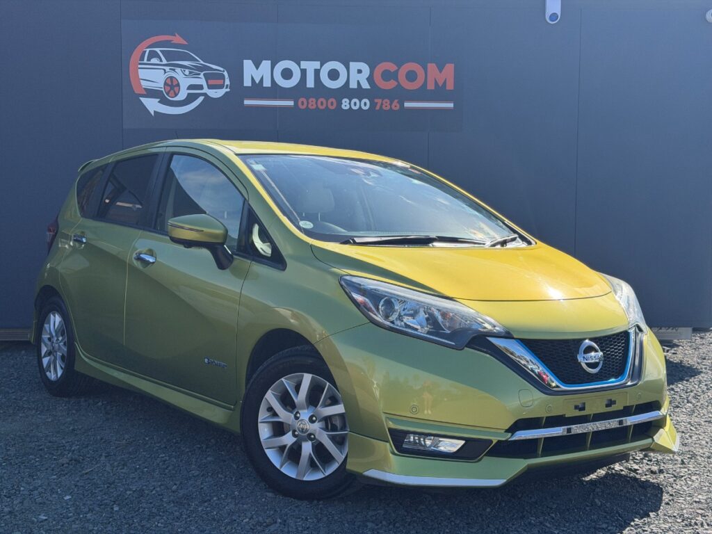 front side view of 2016 Nissan Note