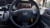 steering wheel view of 2005 Honda EDIX