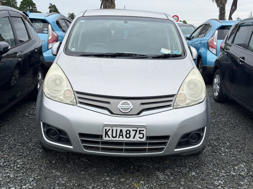 front view of 2008 Nissan Note