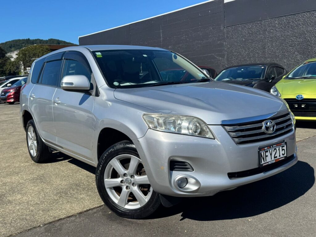 side view of 2009 Toyota Vanguard