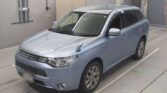 used 2013 Mitsubishi Outlander side view
