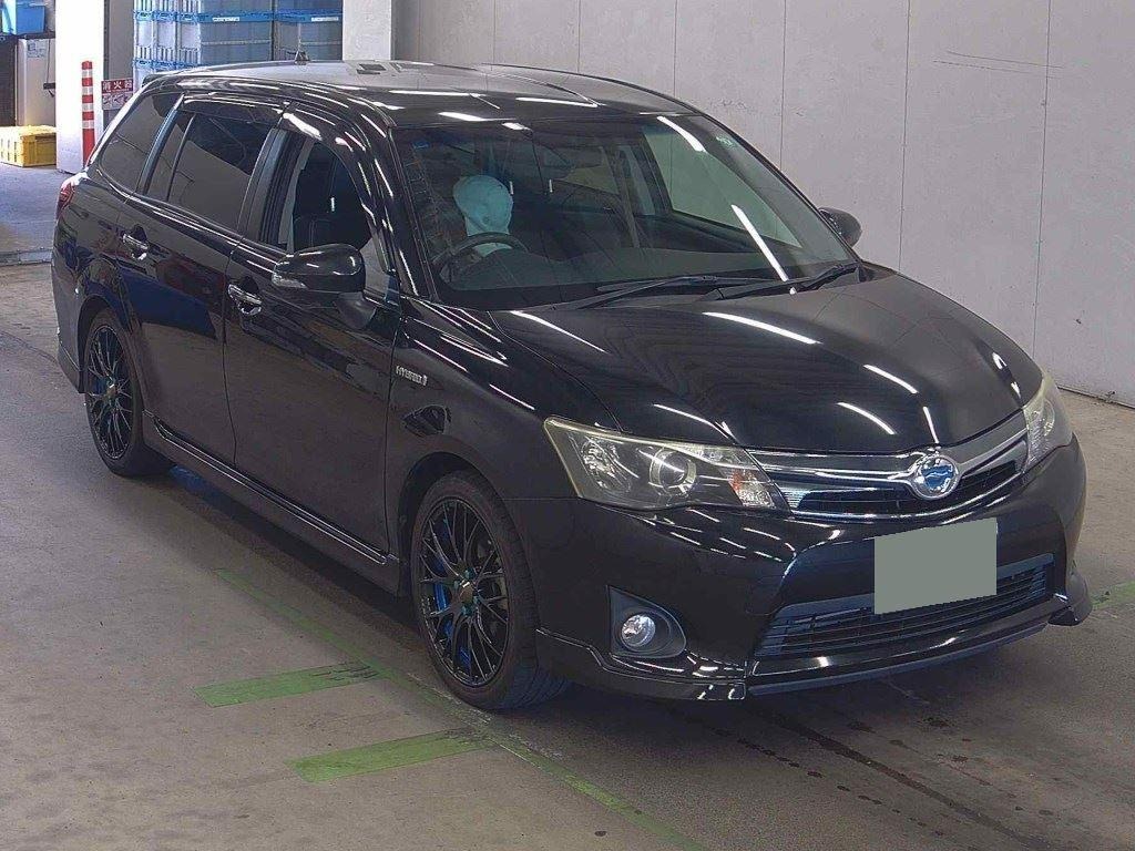 front side view of 2013 Toyota Corolla