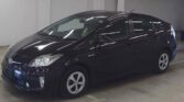 full side view of 2014 Toyota Prius