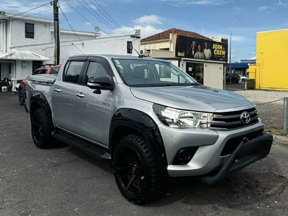 front side view of 2017 Toyota Hilux