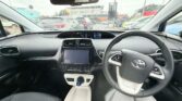 front interior view of 2016 Toyota Prius