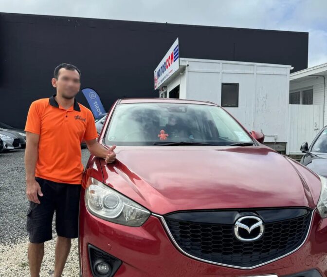 MotorCom_Happy_Customer_40