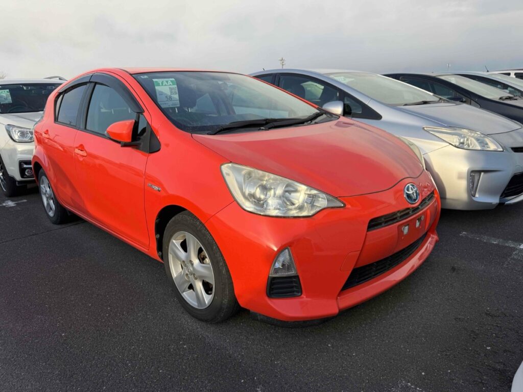 front side view of 2012 Toyota Aqua