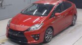 front side view of 2013 Toyota Prius