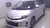 front side view of 2014 Toyota Estima