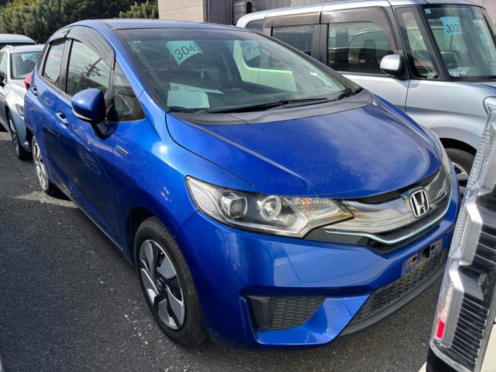 front side view of 2015 Honda Fit