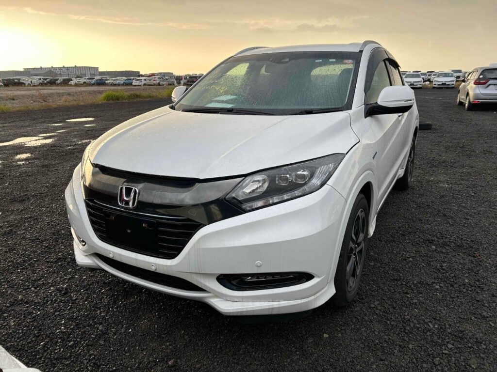 front side view of 2017 Honda Vezel