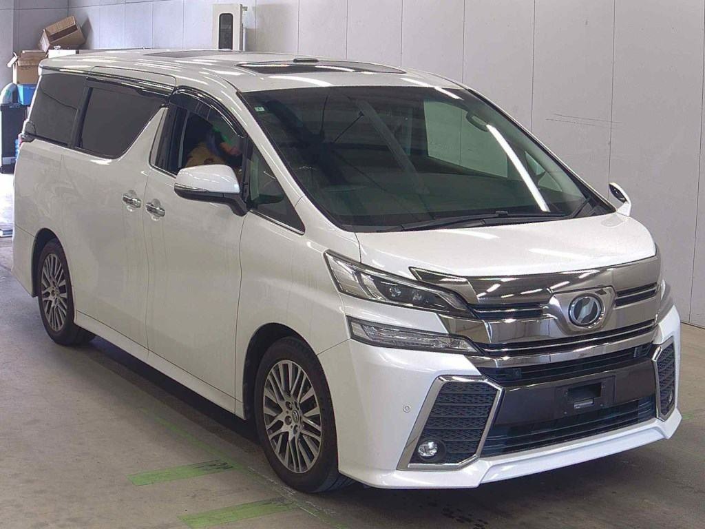 front side view of 2017 Toyota Vellfire