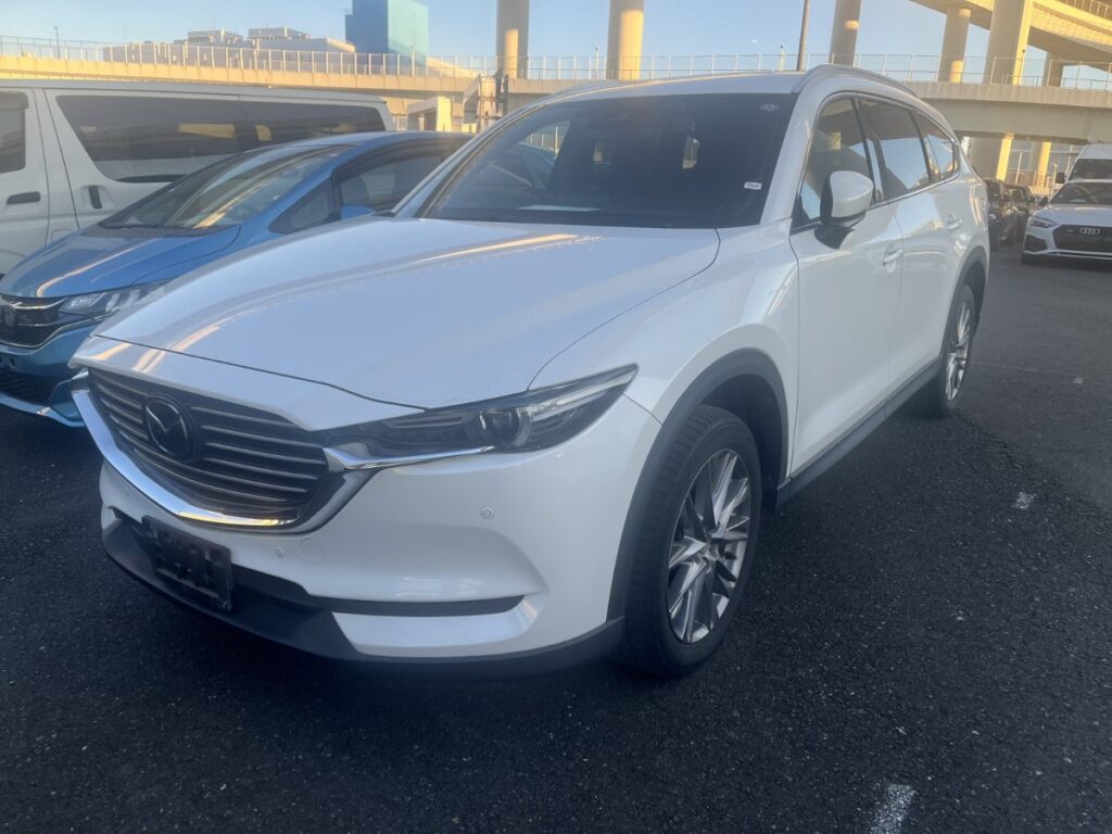 front side view of 2018 Mazda CX-8