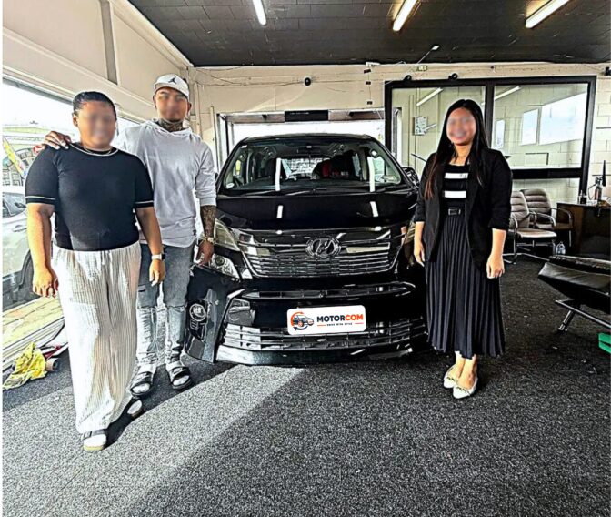 MotorCom_Happy_Customer_65