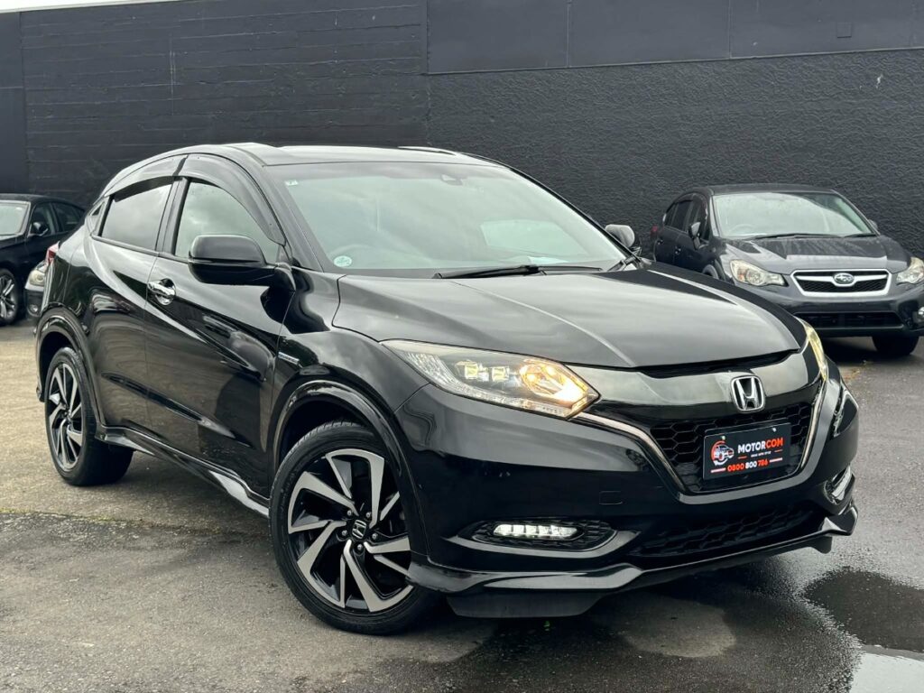 front side view of 2017 Honda Vezel
