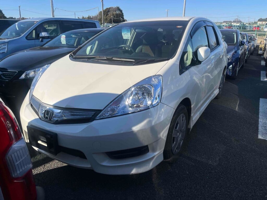 front side view of 2012 Honda Shuttle