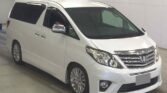 side view of 2014 Toyota Alphard