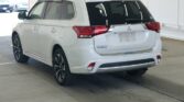 back view of 2015 Mitsubishi Outlander